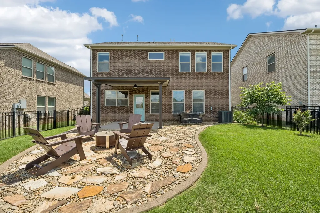 817 Yakima Way Murfreesboro TN 37130