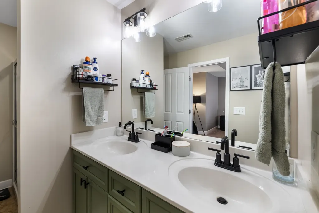 2718 Dracut Lane Nashville TN 37211