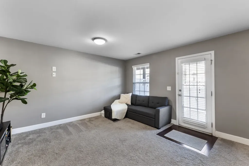 2718 Dracut Lane Nashville TN 37211