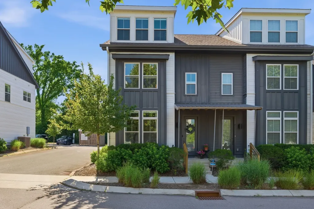 647 Nashua Lane Nashville TN 37209