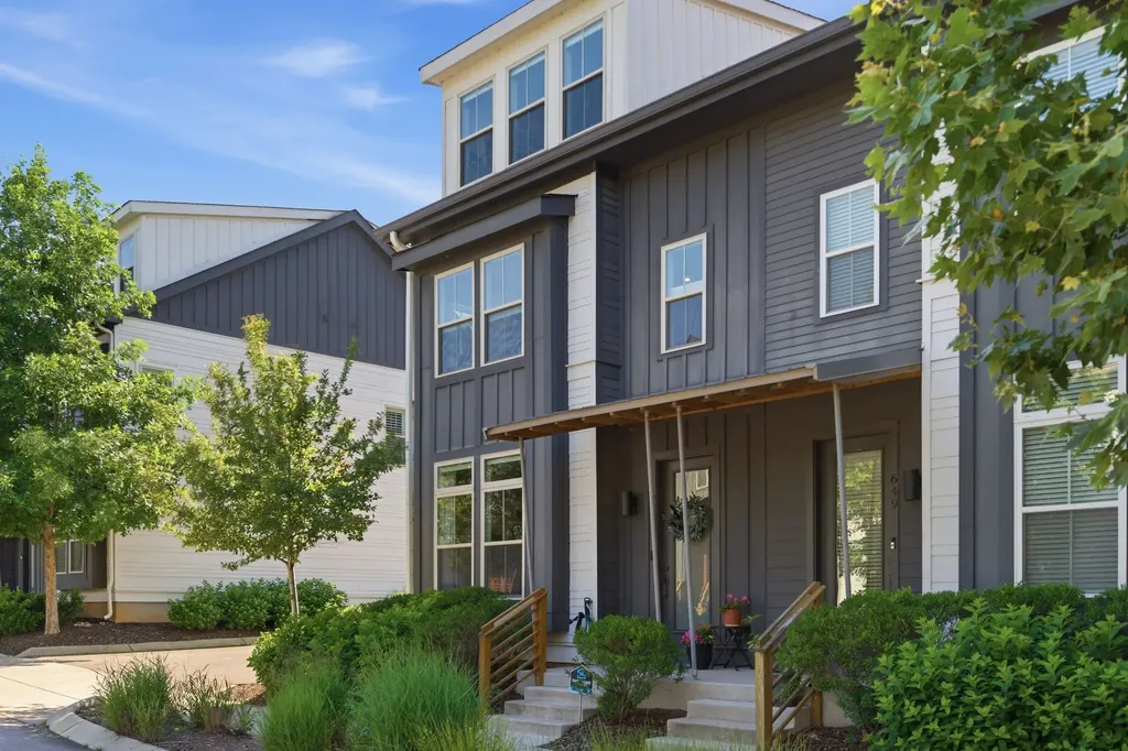 647 Nashua Lane Nashville TN 37209