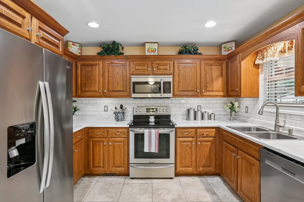 77 Shady Acres Lane Tullahoma TN 37388