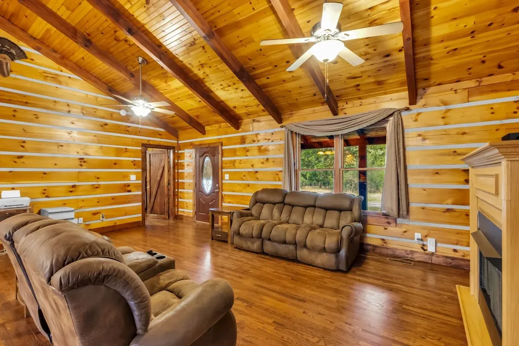 7901 W Buckeye Bottom Road, N Murfreesboro TN 37129