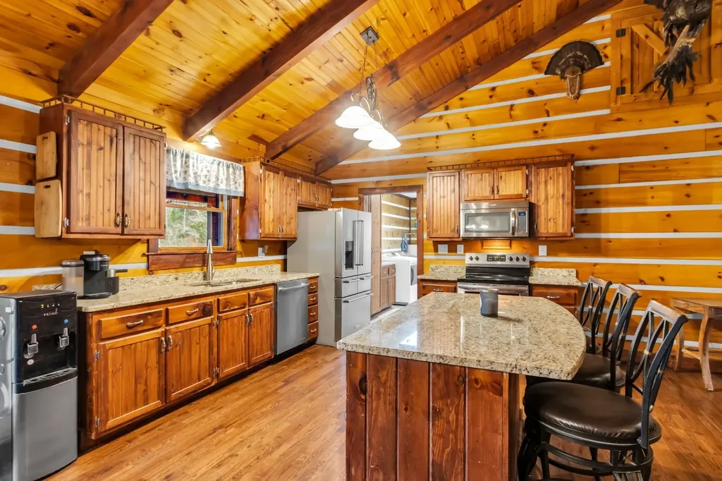 7901 W Buckeye Bottom Road, N Murfreesboro TN 37129