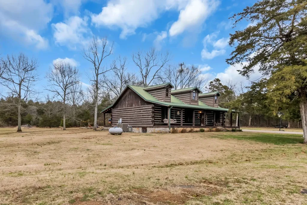 7901 W Buckeye Bottom Road, N Murfreesboro TN 37129