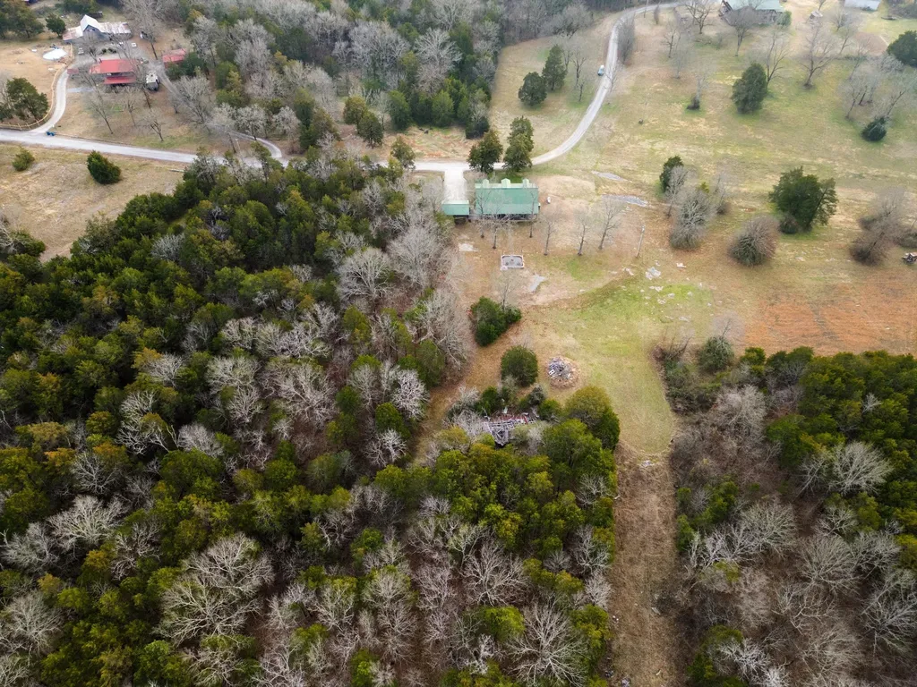 7901 W Buckeye Bottom Road, N Murfreesboro TN 37129