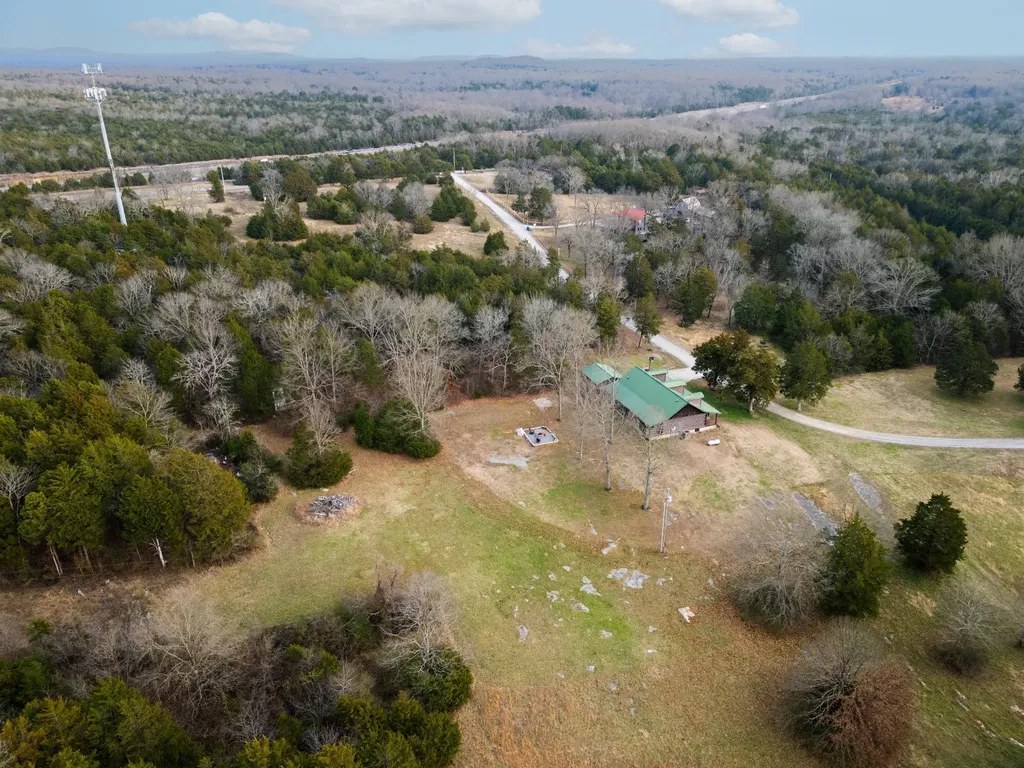 7901 W Buckeye Bottom Road, N Murfreesboro TN 37129