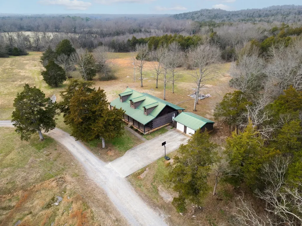 7901 W Buckeye Bottom Road, N Murfreesboro TN 37129