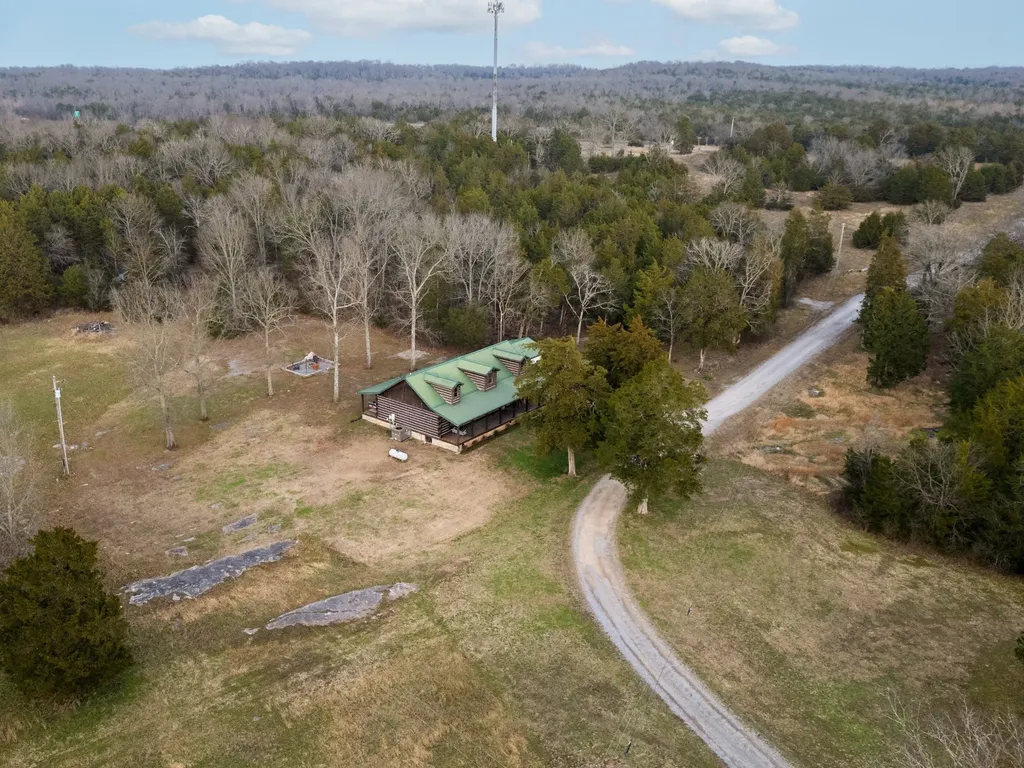7901 W Buckeye Bottom Road, N Murfreesboro TN 37129