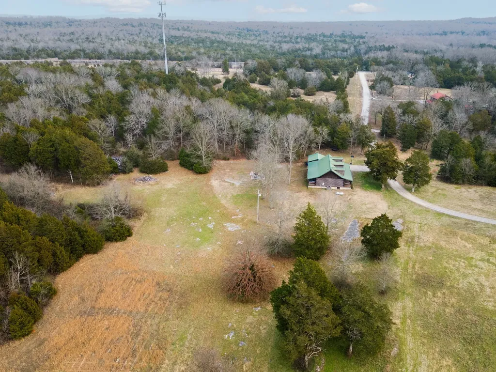 7901 W Buckeye Bottom Road, N Murfreesboro TN 37129