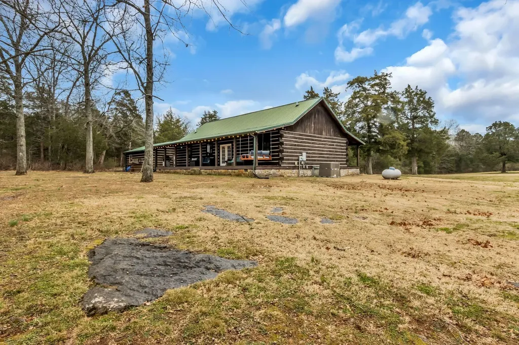 7901 W Buckeye Bottom Road, N Murfreesboro TN 37129
