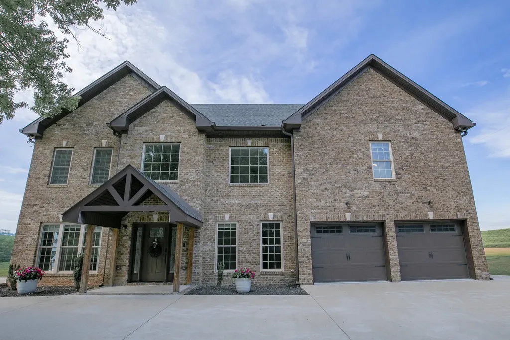7144 Hall Road Greenbrier TN 37073
