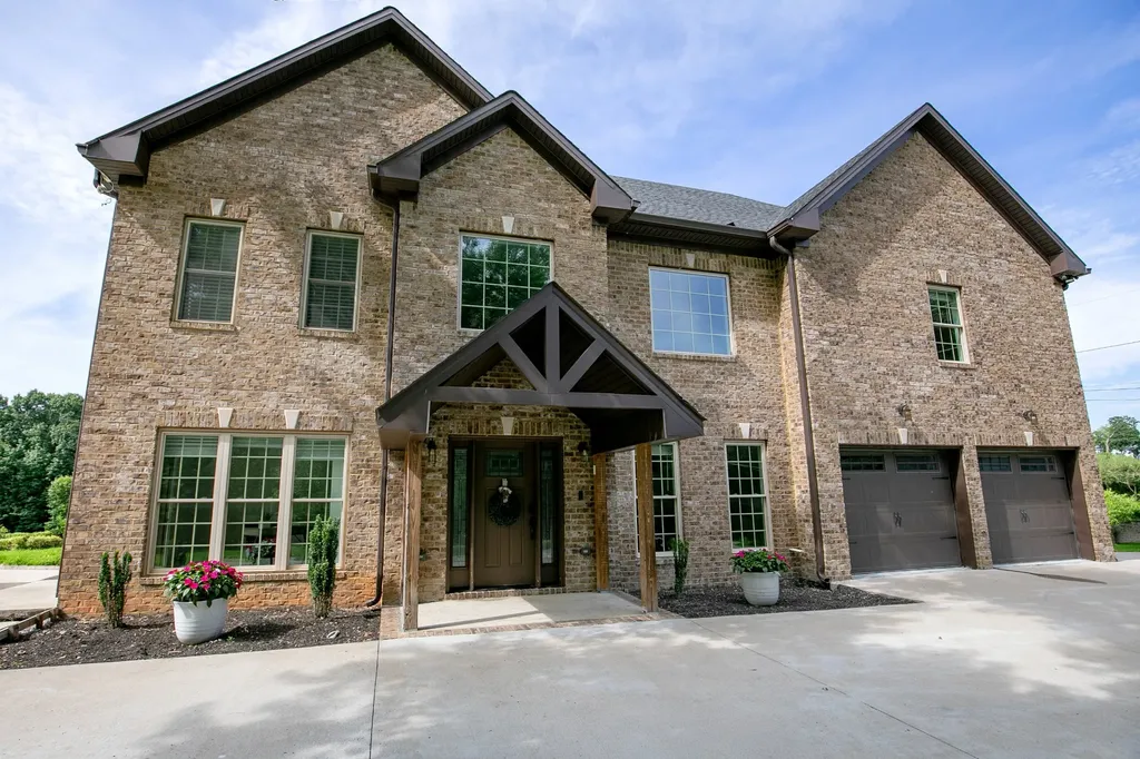 7144 Hall Road Greenbrier TN 37073