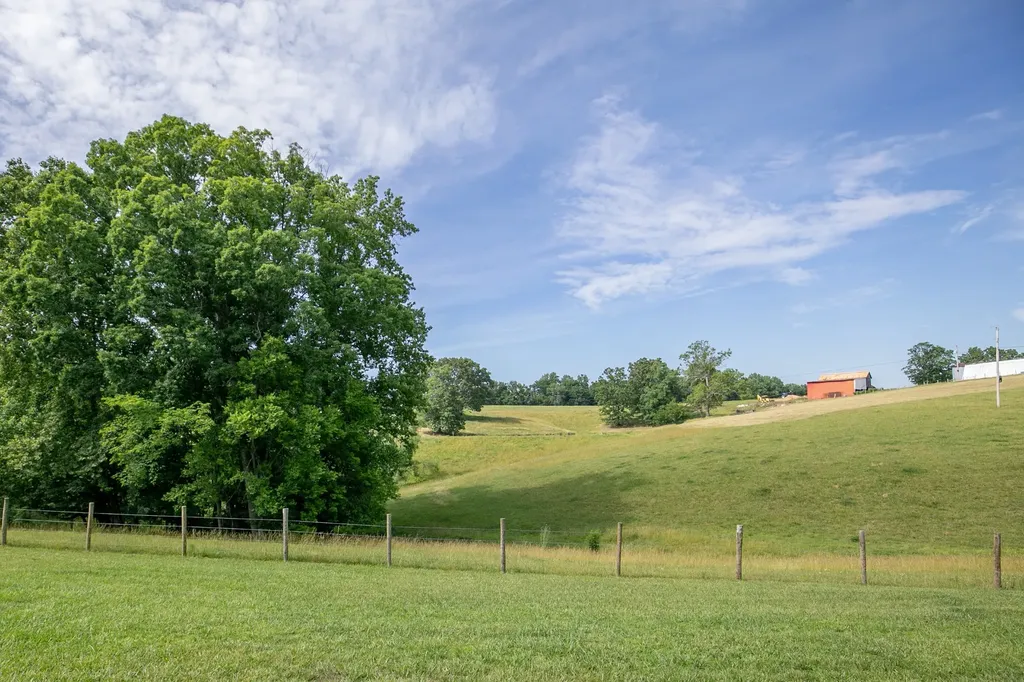 7144 Hall Road Greenbrier TN 37073