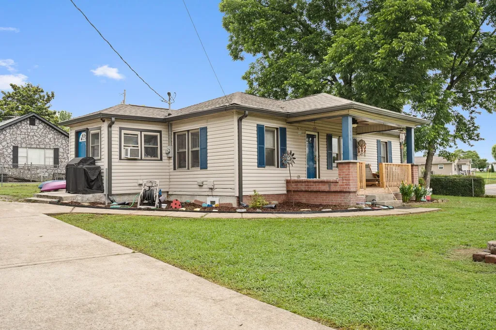 549 Broadway Street Dayton TN 37321