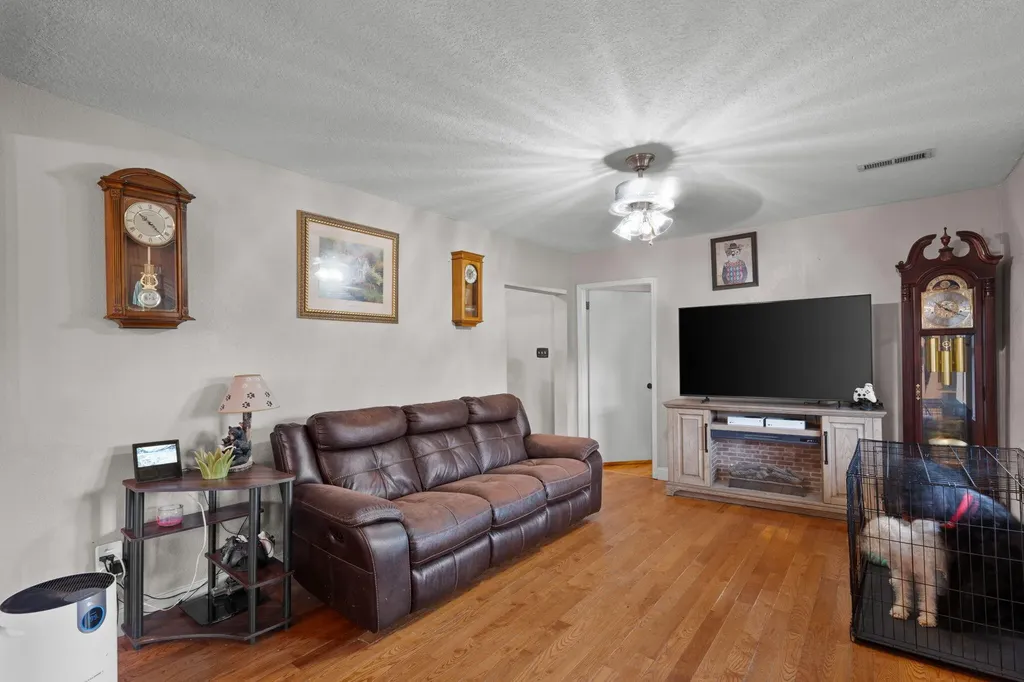 549 Broadway Street Dayton TN 37321