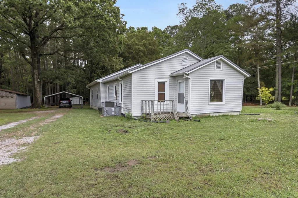 8988 Old Tullahoma Road Estill Springs TN 37330