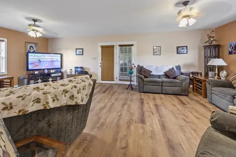 8988 Old Tullahoma Road Estill Springs TN 37330