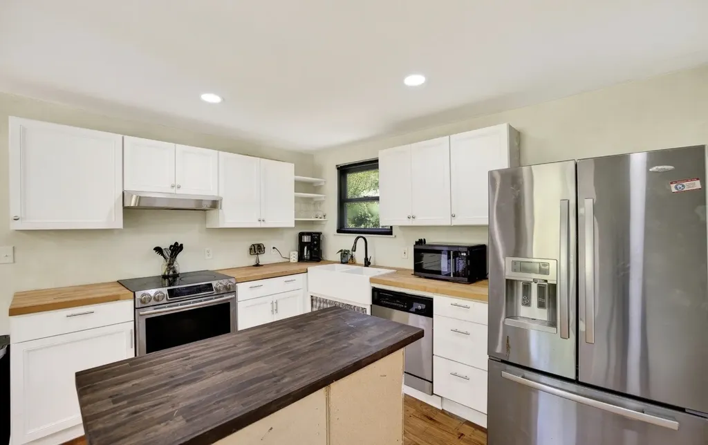 4748 Eatons Creek Road NW Nashville TN 37218