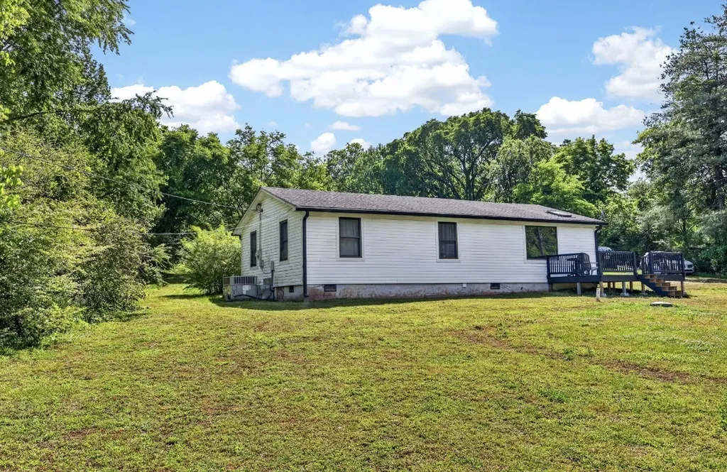 4748 Eatons Creek Road NW Nashville TN 37218