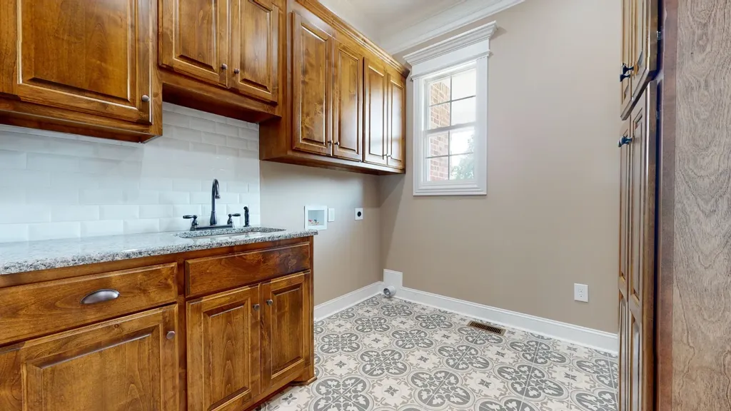106 Settlers Trace Tullahoma TN 37388