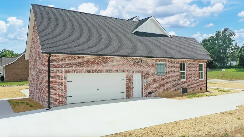 106 Settlers Trace Tullahoma TN 37388