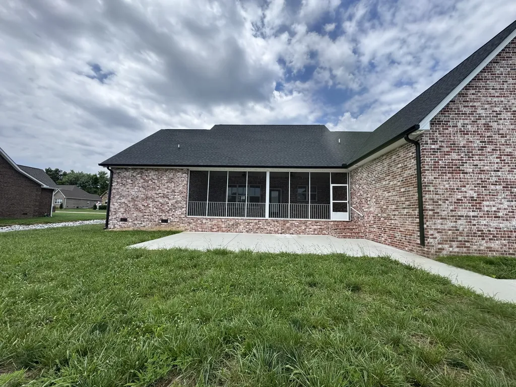 106 Settlers Trace Tullahoma TN 37388