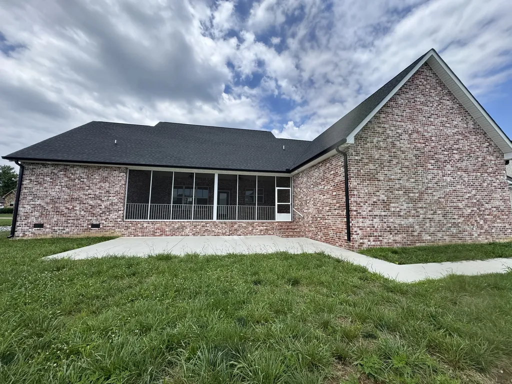 106 Settlers Trace Tullahoma TN 37388