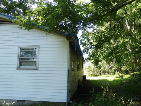 241 Lomax Avenue Waverly TN 37185