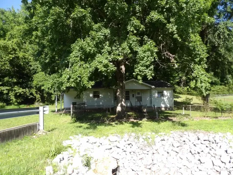 241 Lomax Avenue Waverly TN 37185