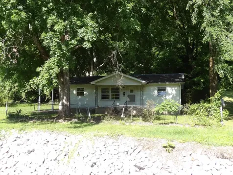 241 Lomax Avenue Waverly TN 37185