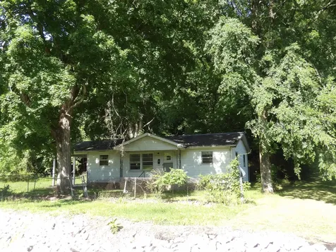 241 Lomax Avenue Waverly TN 37185