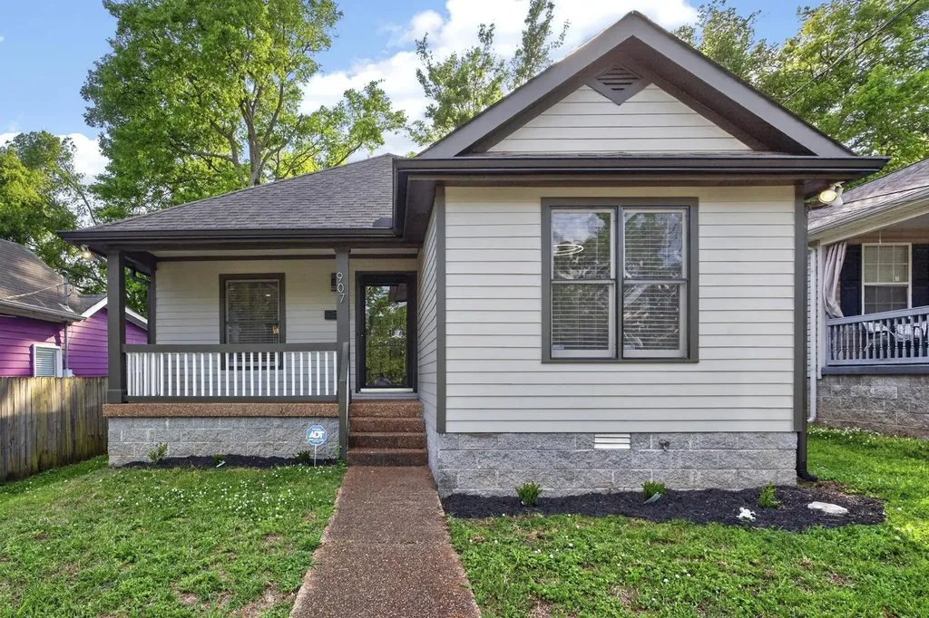 907 11th Ave, N Nashville TN 37208