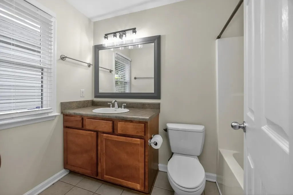 907 11th Ave, N Nashville TN 37208