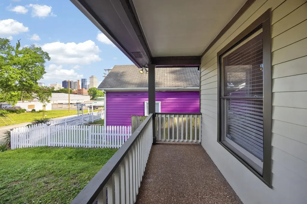907 11th Ave, N Nashville TN 37208