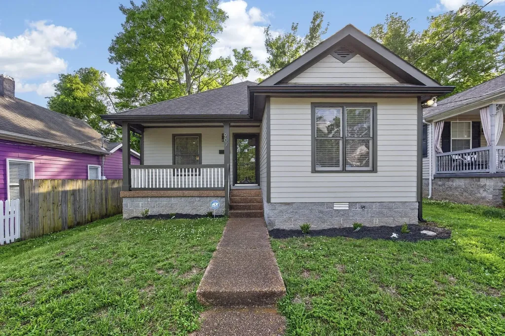 907 11th Ave, N Nashville TN 37208