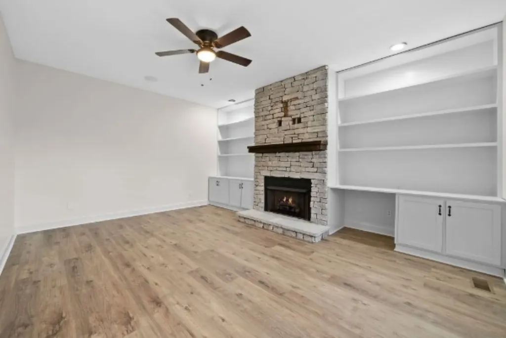 1957 Boyer Boulevard Clarksville TN 37043