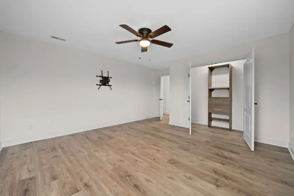 1957 Boyer Boulevard Clarksville TN 37043