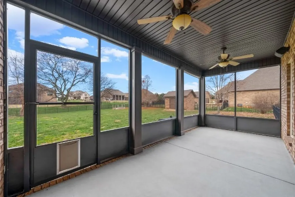 1957 Boyer Boulevard Clarksville TN 37043