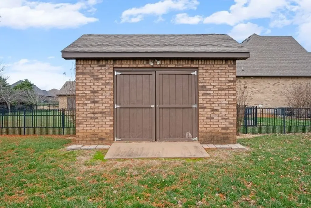 1957 Boyer Boulevard Clarksville TN 37043