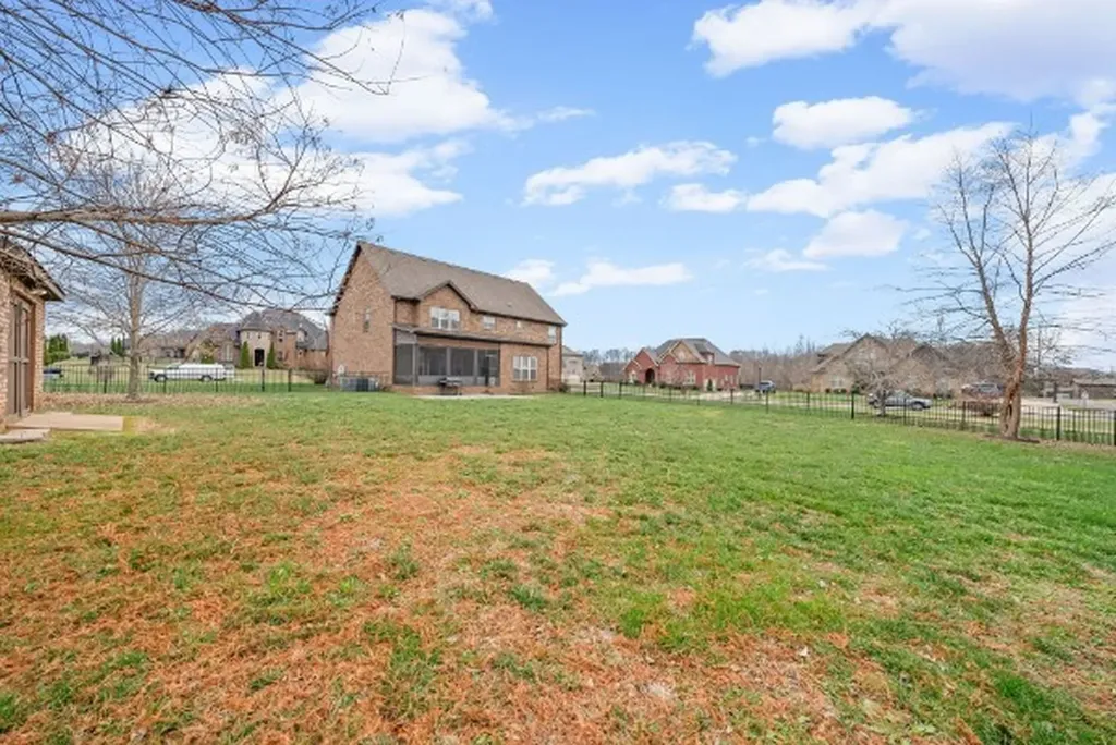 1957 Boyer Boulevard Clarksville TN 37043