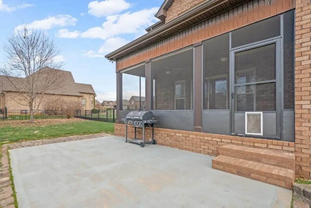 1957 Boyer Boulevard Clarksville TN 37043