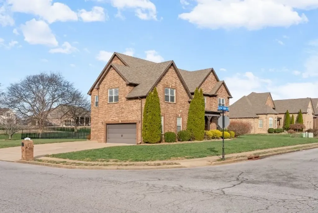 1957 Boyer Boulevard Clarksville TN 37043