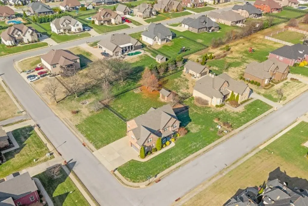 1957 Boyer Boulevard Clarksville TN 37043