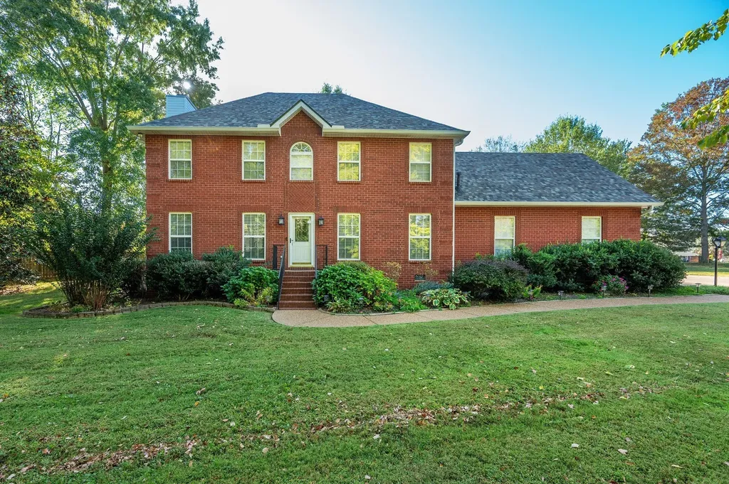 311 Orchard Park Drive White House TN 37188