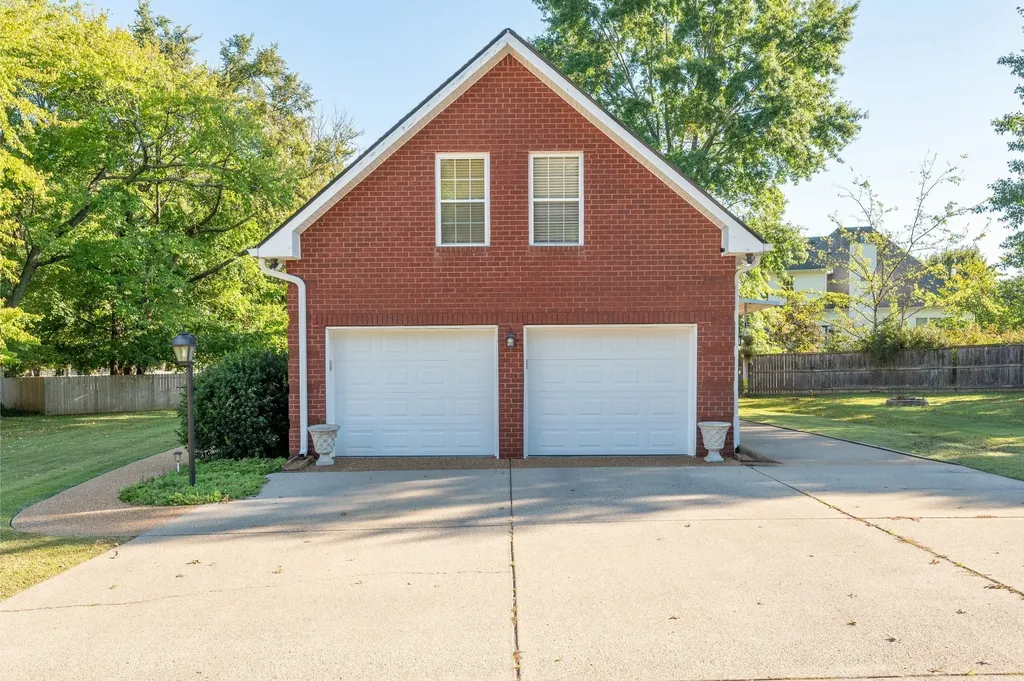 311 Orchard Park Drive White House TN 37188