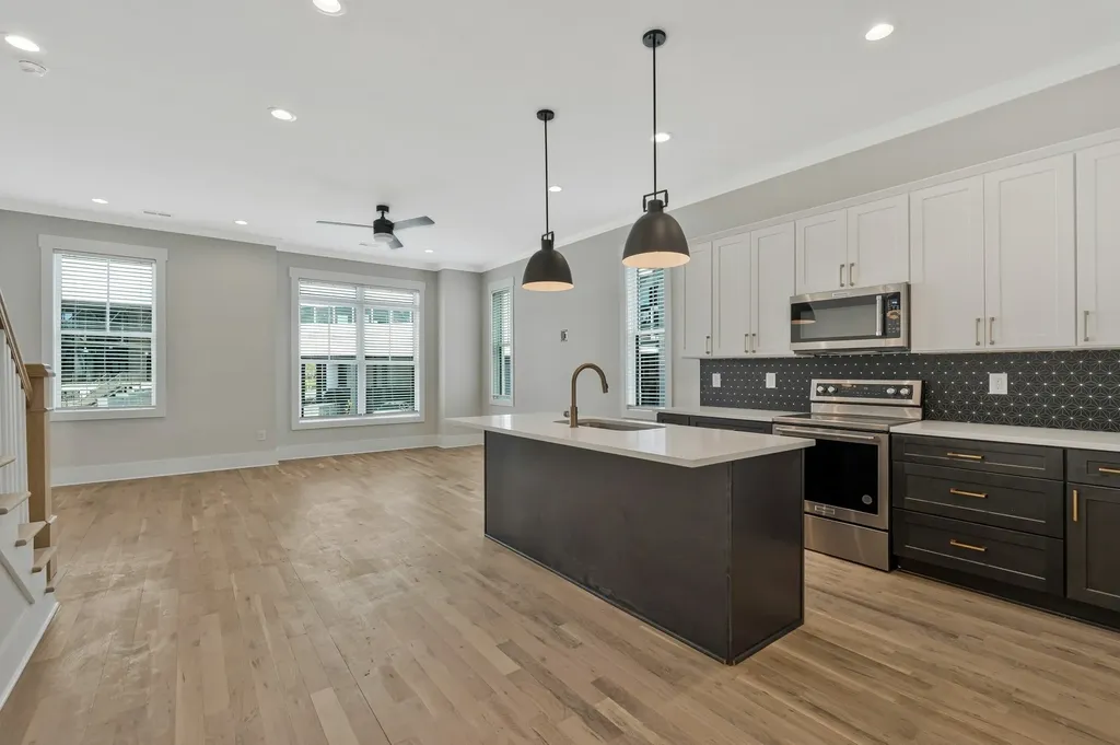 6109 Robertson Avenue Nashville TN 37209
