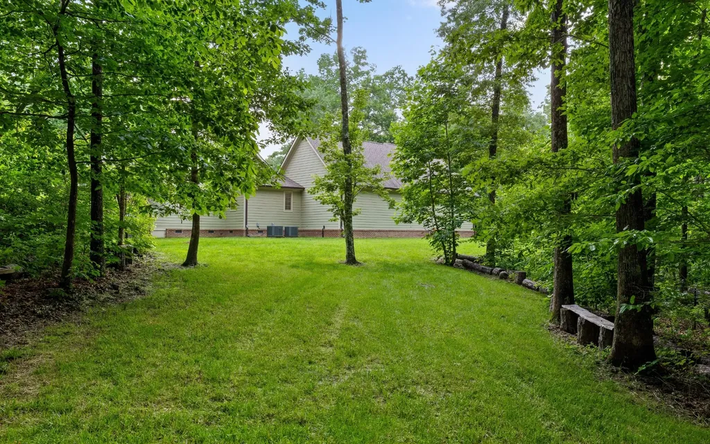 266 Beaten Path Road, E Signal Mountain TN 37377
