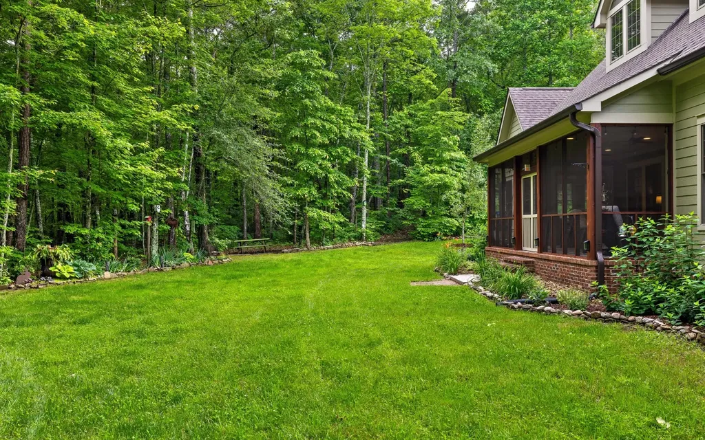 266 Beaten Path Road, E Signal Mountain TN 37377