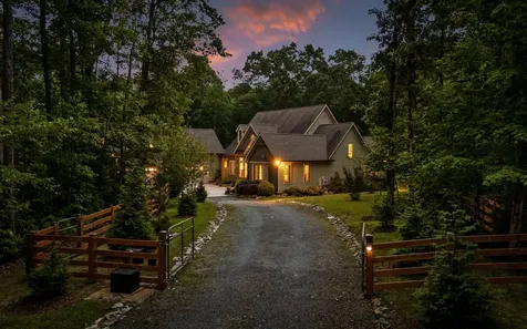 266 Beaten Path Road, E Signal Mountain TN 37377